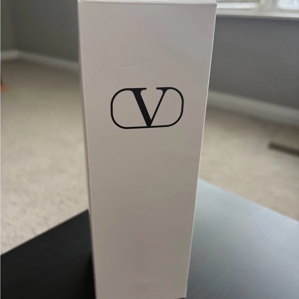 Valentino Pink Stainless Steel Water Bottle - Picture 5 of 5